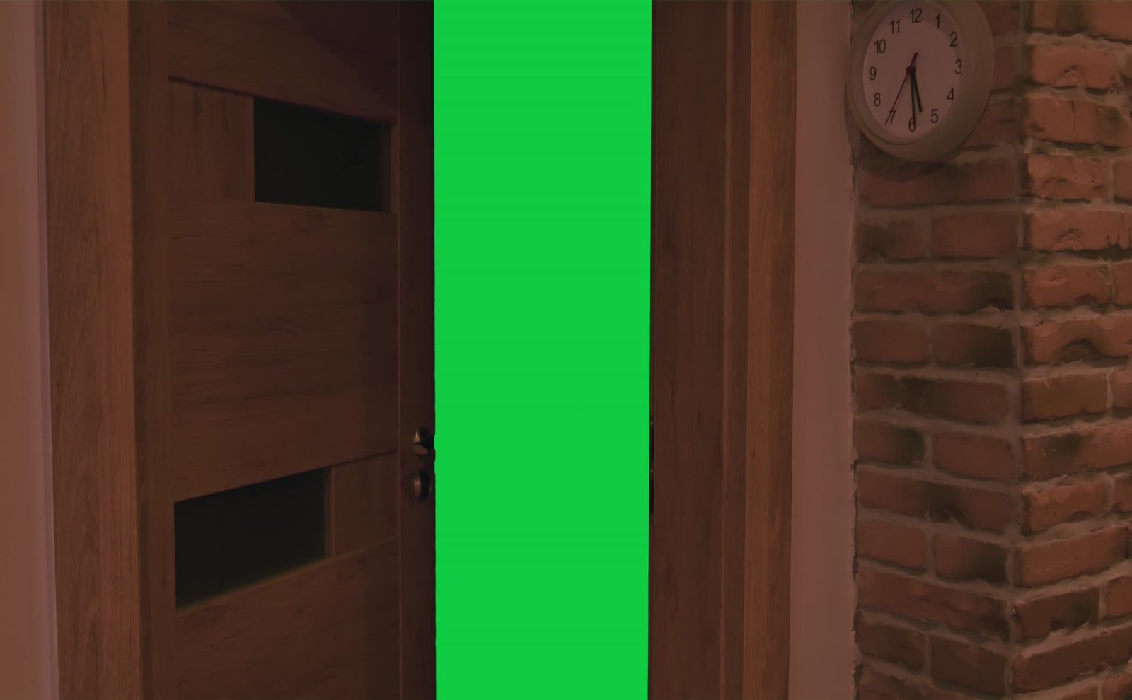 Door Opening Slow Brown Free Green Screen Video preview